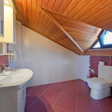 Large And Lovely Private Villa *