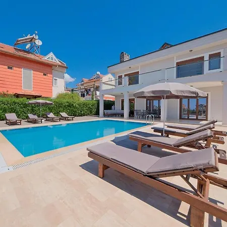 Large And Lovely Private Villa *