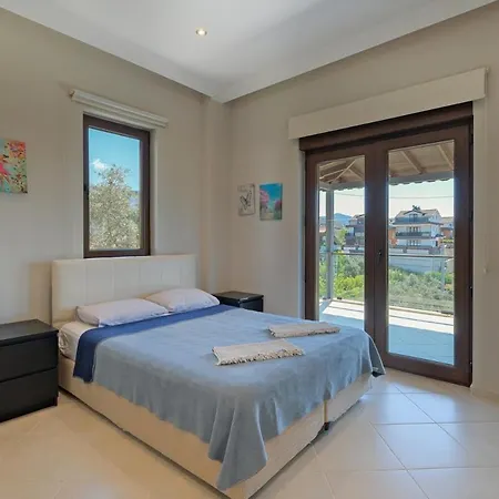 Large And Lovely Private *