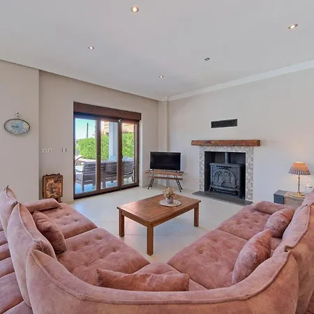 Large And Lovely Private *