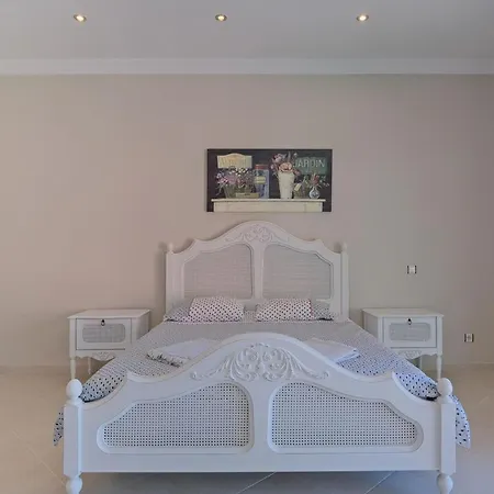 Large And Lovely Private فتحية