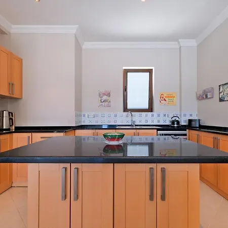 Large And Lovely Private Villa *