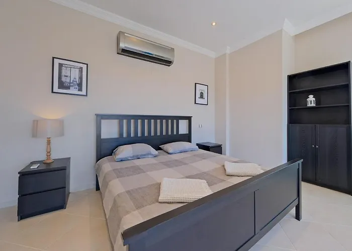 Large And Lovely Private *