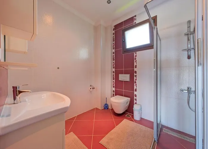 Large And Lovely Private Villa *