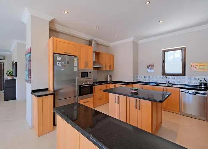 Large And Lovely Private