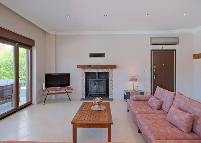 Large And Lovely Private Vilă