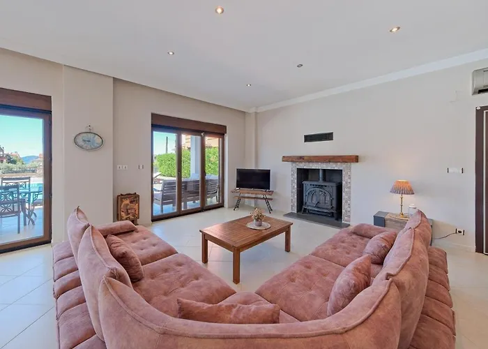 Large And Lovely Private *